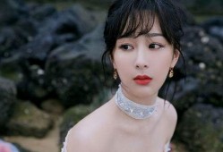 娱乐吃瓜说杨紫,娱乐圈的“吃瓜女王”，揭秘明星幕后故事